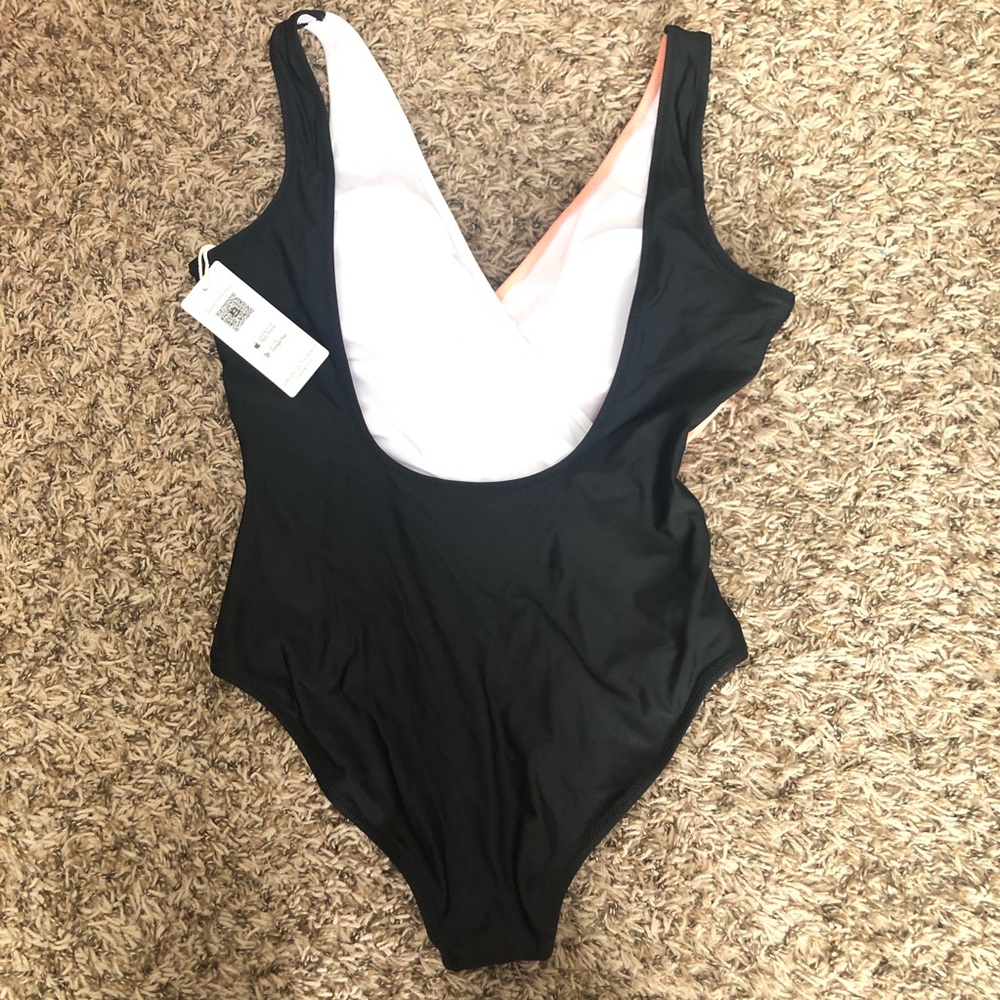 CUPSHE SWIM - Picture 2 of 3